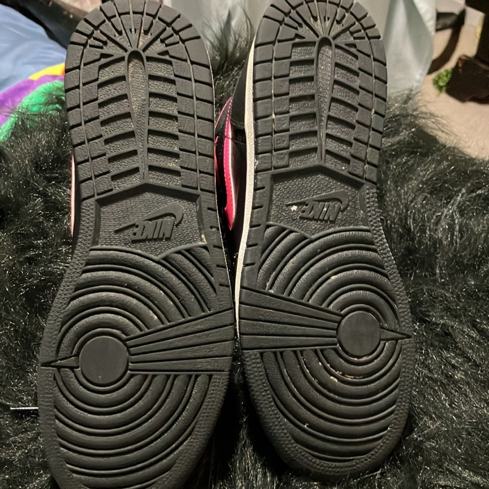 Nike Jordan 1. Kids size 6 - Picture 7 of 7